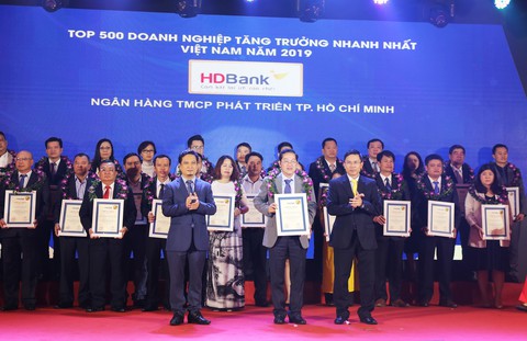 HDBank vào Top 5 ngân hàng có tốc độ tăng trưởng nhanh nhất - Ảnh 1. HDBank vào Top 5 ngân hàng có tốc độ tăng trưởng nhanh nhất - Ảnh 1.