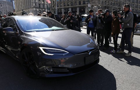 Taxi robot của Tesla mang lại thu nhập cho chủ xe 30.000 USD/năm? - Ảnh 2. Taxi robot của Tesla mang lại thu nhập cho chủ xe 30.000 USD/năm? - Ảnh 2.