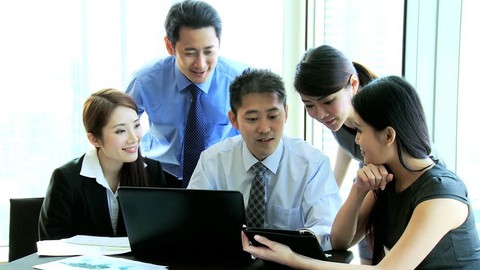 Nhượng quyền ngành bán lẻ khát nhân sự ở Việt Nam - Ảnh 1. Nhượng quyền ngành bán lẻ khát nhân sự ở Việt Nam - Ảnh 1.