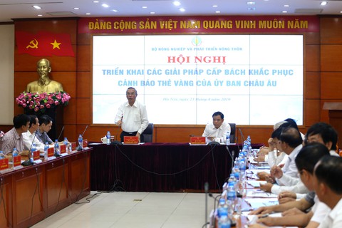 Tàu cá Việt Nam giả cả biển số tàu Malaysia đánh bắt cá trái phép - Ảnh 1. Tàu cá Việt Nam giả cả biển số tàu Malaysia đánh bắt cá trái phép - Ảnh 1.