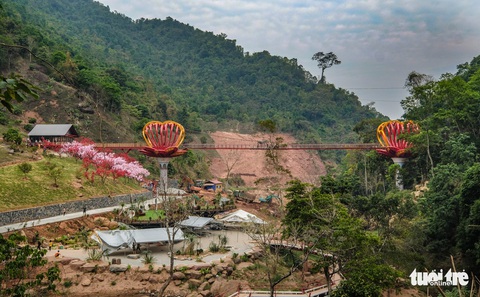 Cầu kính 5D dài 80m đầu tiên tại Việt Nam - Ảnh 3. Cầu kính 5D dài 80m đầu tiên tại Việt Nam - Ảnh 3.