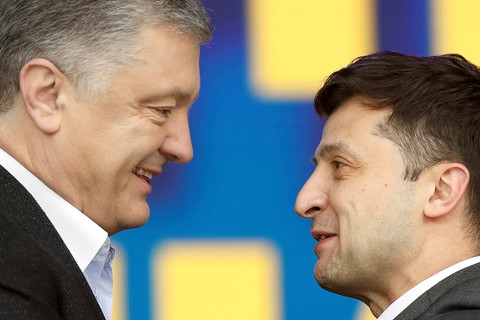 Dân Ukraine chọn người mới vì tổng thống không làm được gì - Ảnh 1. Dân Ukraine chọn người mới vì tổng thống không làm được gì - Ảnh 1.