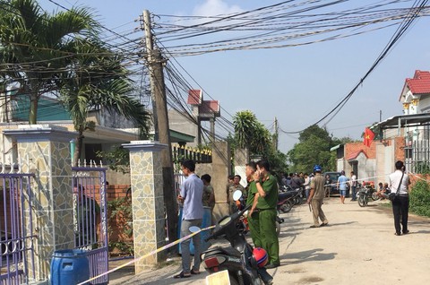 Vụ thảm sát mẹ con, bà cháu: Bí ẩn những căn nhà bị khóa từ phía ngoài - Ảnh 2. Vụ thảm sát mẹ con, bà cháu: Bí ẩn những căn nhà bị khóa từ phía ngoài - Ảnh 2.
