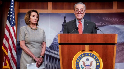 Đảng Dân chủ chia rẽ, luận tội là... giúp ông Trump? - Ảnh 1. Đảng Dân chủ chia rẽ, luận tội là... giúp ông Trump? - Ảnh 1.