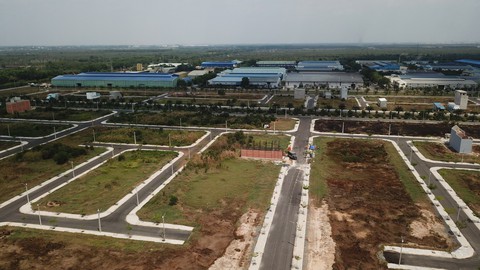 Làn sóng chuyển đất công nghiệp sang đất ở - Ảnh 1. Làn sóng chuyển đất công nghiệp sang đất ở - Ảnh 1.