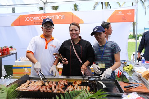 Họa mi Deni Hines đến Việt Nam hát cho Hương vị Úc - Ảnh 5. Họa mi Deni Hines đến Việt Nam hát cho Hương vị Úc - Ảnh 5.