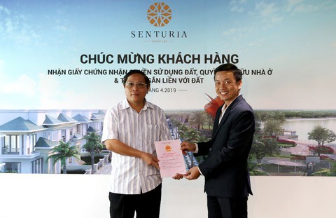 Senturia Vườn Lài bàn giao sổ hồng cho cư dân - Ảnh 2. Senturia Vườn Lài bàn giao sổ hồng cho cư dân - Ảnh 2.