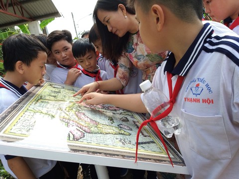 Bình Dương: Hình thành tuyến đường bản đồ biển đảo bằng chất liệu gốm - Ảnh 3. Bình Dương: Hình thành tuyến đường bản đồ biển đảo bằng chất liệu gốm - Ảnh 3.