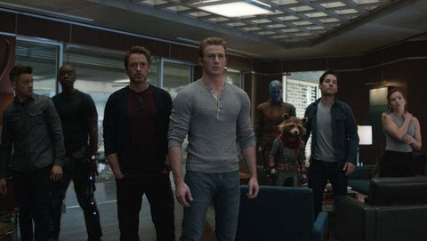 Endgame ra mắt ở Trung Quốc, ngày đầu thu hơn 100 triệu USD - Ảnh 1. Endgame ra mắt ở Trung Quốc, ngày đầu thu hơn 100 triệu USD - Ảnh 1.