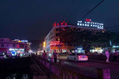 Thế giới ăn chơi thác loạn ở Myanmar giáp giới Trung Quốc - Ảnh 5. Thế giới ăn chơi thác loạn ở Myanmar giáp giới Trung Quốc - Ảnh 5.