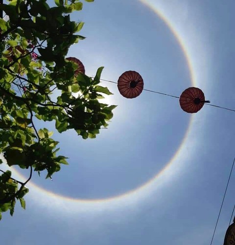 Xuất hiện hào quang mặt trời tại Hội An - Ảnh 2. Xuất hiện hào quang mặt trời tại Hội An - Ảnh 2.