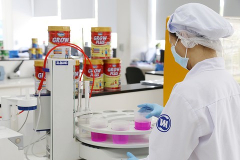 Vinamilk tiếp tục dẫn đầu cả 2 ngành hàng sữa - Ảnh 2. Vinamilk tiếp tục dẫn đầu cả 2 ngành hàng sữa - Ảnh 2.