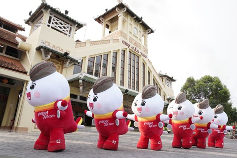 Vietjet ‘diễu hành’ tại Cần Thơ, chào 5 đường bay mới - Ảnh 4. Vietjet ‘diễu hành’ tại Cần Thơ, chào 5 đường bay mới - Ảnh 4.