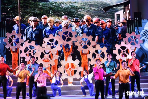 Nhà hát Thành phố âm vang Khát vọng ngời sáng tương lai - Ảnh 7. Nhà hát Thành phố âm vang Khát vọng ngời sáng tương lai - Ảnh 7.