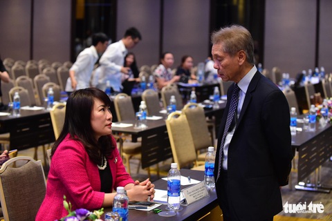 Eximbank hoãn đại hội vì tranh chấp giữa các nhóm cổ đông - Ảnh 1. Eximbank hoãn đại hội vì tranh chấp giữa các nhóm cổ đông - Ảnh 1.
