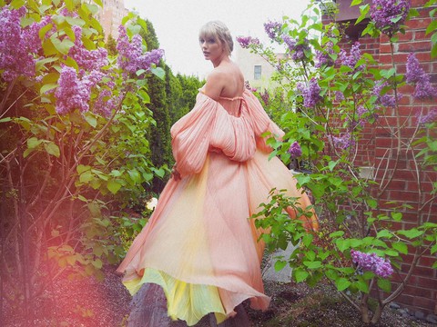 MV mới của Taylor Swift đạt hơn 65 triệu view sau 1 ngày - Ảnh 5. MV mới của Taylor Swift đạt hơn 65 triệu view sau 1 ngày - Ảnh 5.