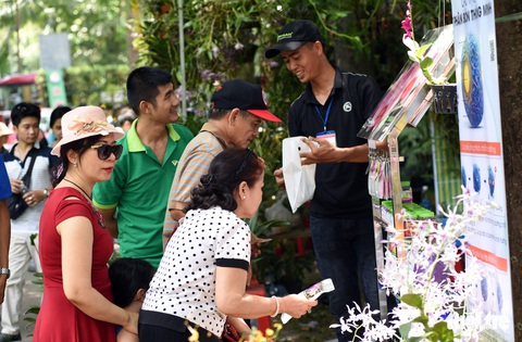 Check-in công viên Tao Đàn ngắm hoa lan trong Sắc màu nhiệt đới - Ảnh 9. Check-in công viên Tao Đàn ngắm hoa lan trong Sắc màu nhiệt đới - Ảnh 9.