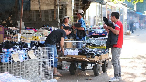 Economist: Dân nhập cư Việt ở Ba Lan, Czech sống thịnh vượng, không ăn bám - Ảnh 2. Economist: Dân nhập cư Việt ở Ba Lan, Czech sống thịnh vượng, không ăn bám - Ảnh 2.