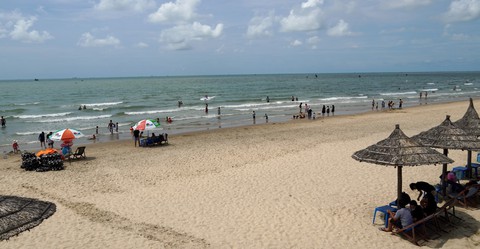 Biển Vũng Tàu sạch sẽ trong ngày đầu kỳ nghỉ lễ - Ảnh 1. Biển Vũng Tàu sạch sẽ trong ngày đầu kỳ nghỉ lễ - Ảnh 1.