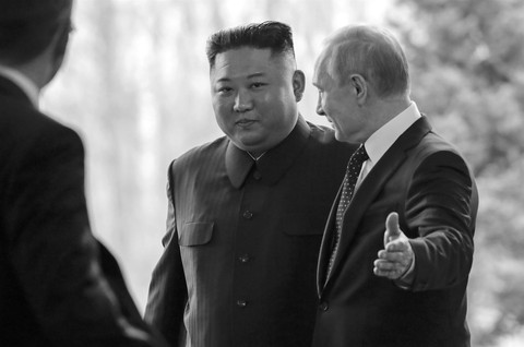 Kim Jong Un hợp với ông Putin hơn ông Trump? - Ảnh 1. Kim Jong Un hợp với ông Putin hơn ông Trump? - Ảnh 1.