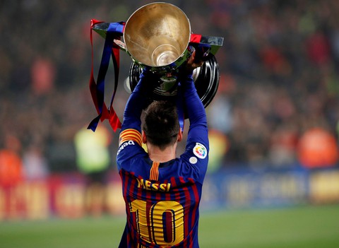 Messi và Barcelona ăn mừng chức vô địch La Liga lần thứ hai liên tiếp - Ảnh 5. Messi và Barcelona ăn mừng chức vô địch La Liga lần thứ hai liên tiếp - Ảnh 5.