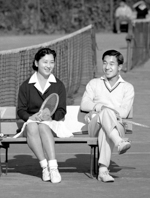 Những hình ảnh ghi dấu cuộc đời Nhật hoàng Akihito - Ảnh 5. Những hình ảnh ghi dấu cuộc đời Nhật hoàng Akihito - Ảnh 5.