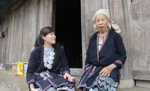 Cô gái người Dao làm du lịch cộng đồng - Ảnh 1. Cô gái người Dao làm du lịch cộng đồng - Ảnh 1.