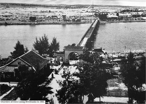 Tình bạn hai đầu cầu Hiền Lương - Ảnh 1. Tình bạn hai đầu cầu Hiền Lương - Ảnh 1.