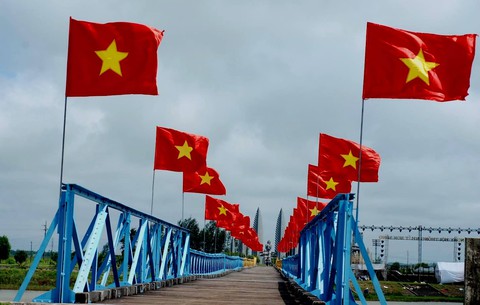 Tình bạn hai đầu cầu Hiền Lương - Ảnh 2. Tình bạn hai đầu cầu Hiền Lương - Ảnh 2.