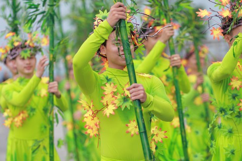 Vũ điệu đường phố nóng bỏng khuấy động Carnaval Hạ Long 2019 - Ảnh 8. Vũ điệu đường phố nóng bỏng khuấy động Carnaval Hạ Long 2019 - Ảnh 8.