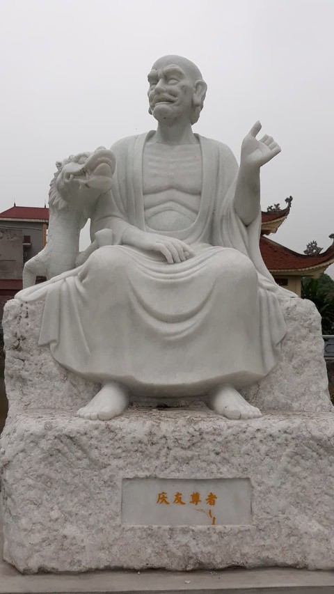 Vặt tai, bẻ tay, chặt ngón chân... 16 vị La Hán trong chùa - Ảnh 12. Vặt tai, bẻ tay, chặt ngón chân... 16 vị La Hán trong chùa - Ảnh 12.