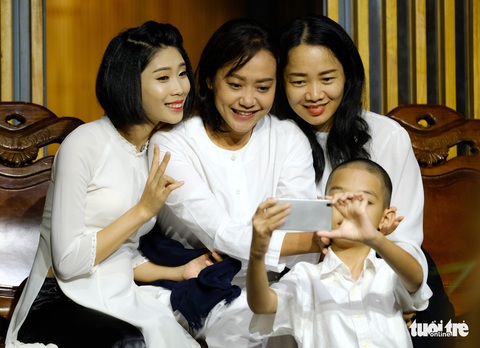 Huế đã đi về cõi trăm năm - Ảnh 3. Huế đã đi về cõi trăm năm - Ảnh 3.
