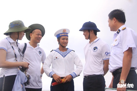 Tuyển chọn thanh niên tiêu biểu ra thăm Trường Sa vào tháng 5 - Ảnh 1. Tuyển chọn thanh niên tiêu biểu ra thăm Trường Sa vào tháng 5 - Ảnh 1.