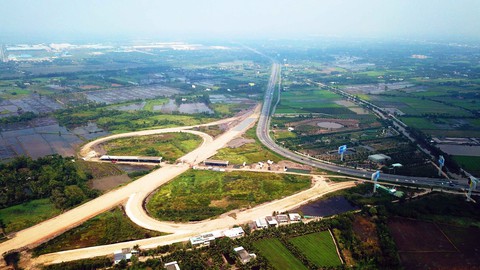 13 tỉnh Miền Tây loay hoay thoát điểm nghẽn - Ảnh 2. 13 tỉnh Miền Tây loay hoay thoát điểm nghẽn - Ảnh 2.