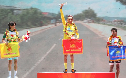 Javier đoạt áo vàng Cúp Truyền hình TP.HCM - Ảnh 1. Javier đoạt áo vàng Cúp Truyền hình TP.HCM - Ảnh 1.