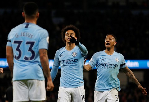 Thắng dễ Cardiff, M.C đòi lại ngôi đầu từ tay Liverpool - Ảnh 2. Thắng dễ Cardiff, M.C đòi lại ngôi đầu từ tay Liverpool - Ảnh 2.