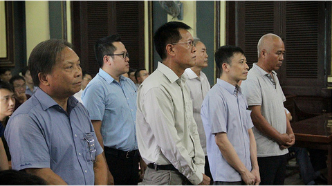 Nguyên công chức Hải quan Cát Lái tiếp tay doanh nghiệp buôn lậu hầu tòa - Ảnh 1. Nguyên công chức Hải quan Cát Lái tiếp tay doanh nghiệp buôn lậu hầu tòa - Ảnh 1.