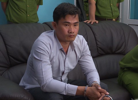 Bắt giam nghi phạm giám đốc công ty bảo vệ chủ mưu chém người - Ảnh 1. Bắt giam nghi phạm giám đốc công ty bảo vệ chủ mưu chém người - Ảnh 1.