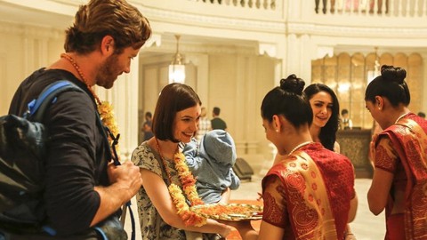 Chân thực một thảm kịch Hotel Mumbai - Ảnh 3. Chân thực một thảm kịch Hotel Mumbai - Ảnh 3.
