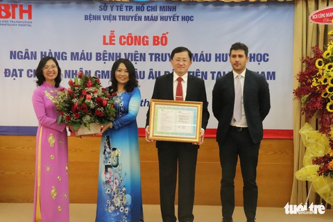 Việt Nam có đơn vị y tế đầu tiên đạt chứng nhận GMP châu Âu - Ảnh 1. Việt Nam có đơn vị y tế đầu tiên đạt chứng nhận GMP châu Âu - Ảnh 1.