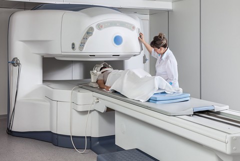 Chụp cộng hưởng từ (MRI Scan) - Ảnh 1. Chụp cộng hưởng từ (MRI Scan) - Ảnh 1.