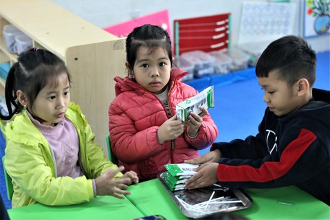 Gần 1 triệu trẻ em Hà Nội tham gia “Sữa học đường” - Ảnh 3. Gần 1 triệu trẻ em Hà Nội tham gia “Sữa học đường” - Ảnh 3.