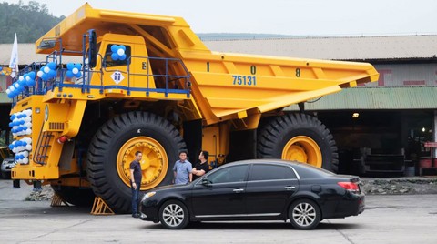 Thử nghiệm 4 xe siêu vận tải 1,6 triệu USD/xe khủng nhất Việt Nam - Ảnh 2. Thử nghiệm 4 xe siêu vận tải 1,6 triệu USD/xe khủng nhất Việt Nam - Ảnh 2.