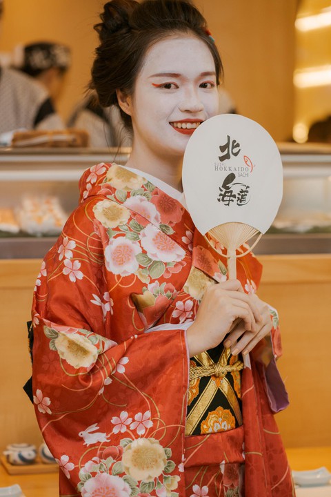 Sushi Hokkaido Sachi trình làng 2 món đánh gục người sành ăn - Ảnh 8. Sushi Hokkaido Sachi trình làng 2 món đánh gục người sành ăn - Ảnh 8.