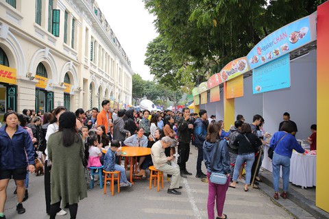 Lễ hội Singapore đầu tiên tại Việt Nam thu hút hàng ngàn người dân phía Bắc - Ảnh 7. Lễ hội Singapore đầu tiên tại Việt Nam thu hút hàng ngàn người dân phía Bắc - Ảnh 7.
