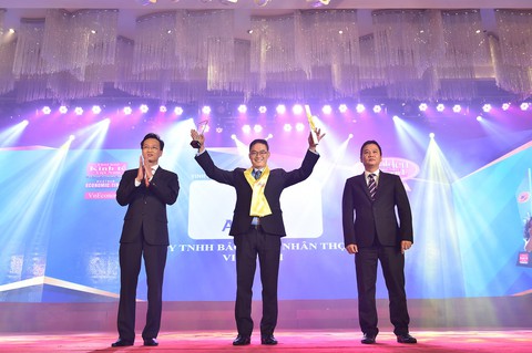 Aviva Việt Nam tiếp tục nhận giải thưởng Rồng Vàng - Ảnh 1. Aviva Việt Nam tiếp tục nhận giải thưởng Rồng Vàng - Ảnh 1.