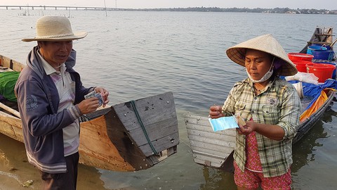 Mùa nuốc bắt đầu, nào bắt con tinh nước lợ - Ảnh 6. Mùa nuốc bắt đầu, nào bắt con tinh nước lợ - Ảnh 6.