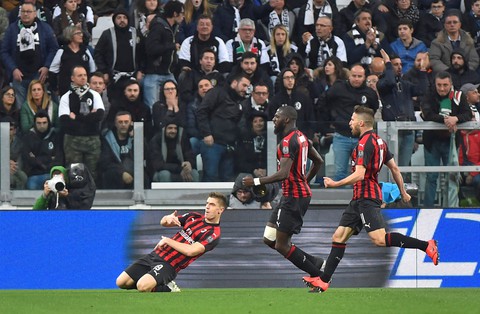 Chân sút 19 tuổi Kean giúp Juventus tiến sát ngôi vô địch - Ảnh 1. Chân sút 19 tuổi Kean giúp Juventus tiến sát ngôi vô địch - Ảnh 1.