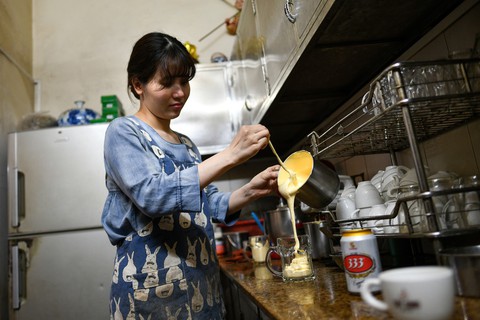 Sau cà phê trứng, thực khách tiếp tục ngạc nhiên với món ‘bia trứng’ - Ảnh 4. Sau cà phê trứng, thực khách tiếp tục ngạc nhiên với món ‘bia trứng’ - Ảnh 4.