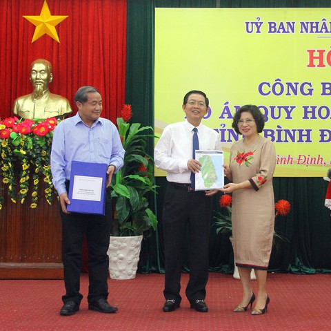 Xây dựng Quy Nhơn thành trung tâm kinh tế biển quốc gia - Ảnh 1. Xây dựng Quy Nhơn thành trung tâm kinh tế biển quốc gia - Ảnh 1.